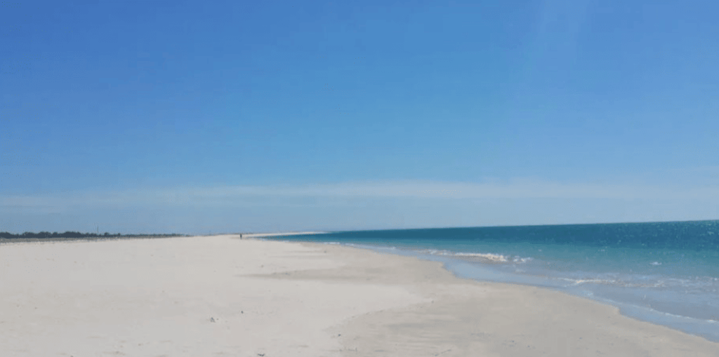 Plage de Troia, à côté de Sétubal et Lisbonne. Magnifique péninsule à Lisbonne