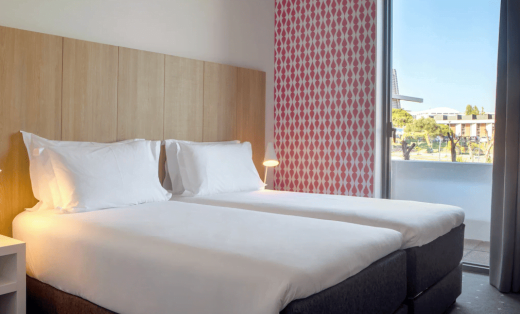 Très bon hôtel 3 étoiles proche de l'aéroport de Lisbonne (8 min en voiture) , hôtel très bon rapport qualité prix à côté de l'aéroport de Lisbonne
hôtel aéroport lisbonne