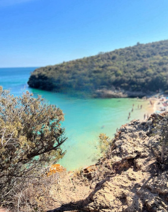 praia dos galapinhos Setúbal , plage des dauphins à Setúbal , plage sauvage au portugal