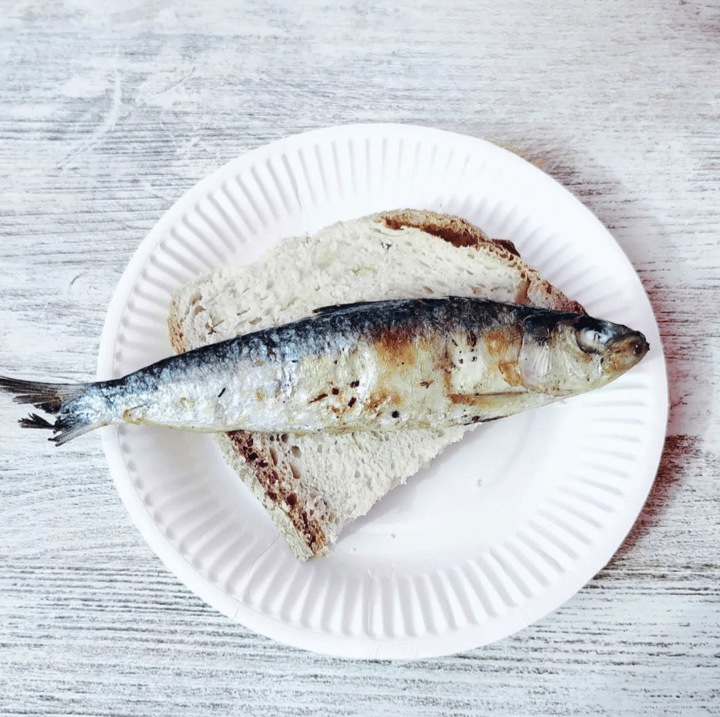 Sardine lisbonne, festas de lisboa, comment manger sardine à lisbonne